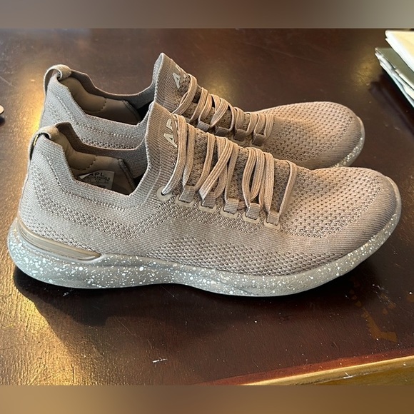 APL Techloom Breeze Women’s sneaker is almond speckle - Picture 9 of 14